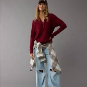 AE Plush Long-Sleeve Henley T-Shirt Size Small